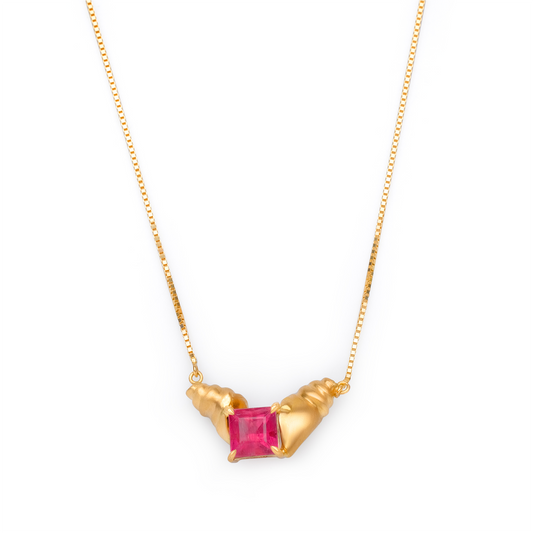 Colar Red Beach em ouro 18k com turmalina rosa e conchas | Fabi Jorge